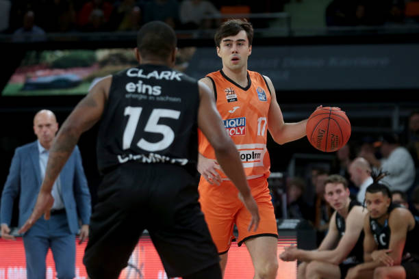 而穆斯卡特 而穆斯卡特