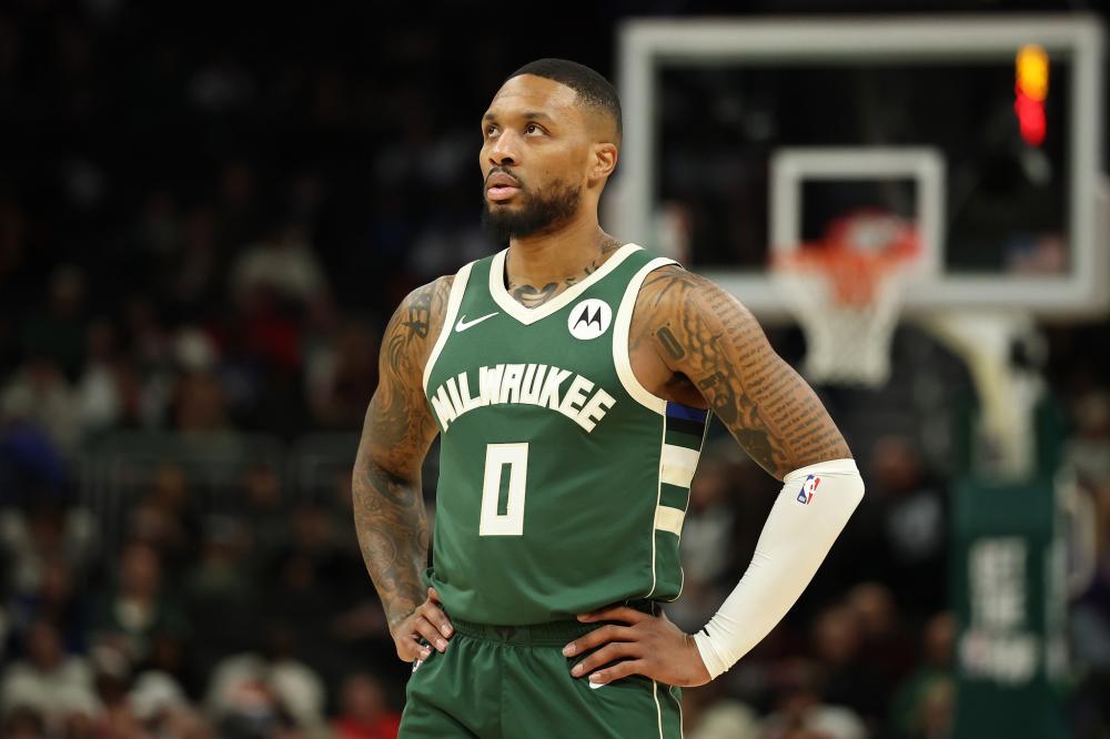 他在关键时 他在关键时